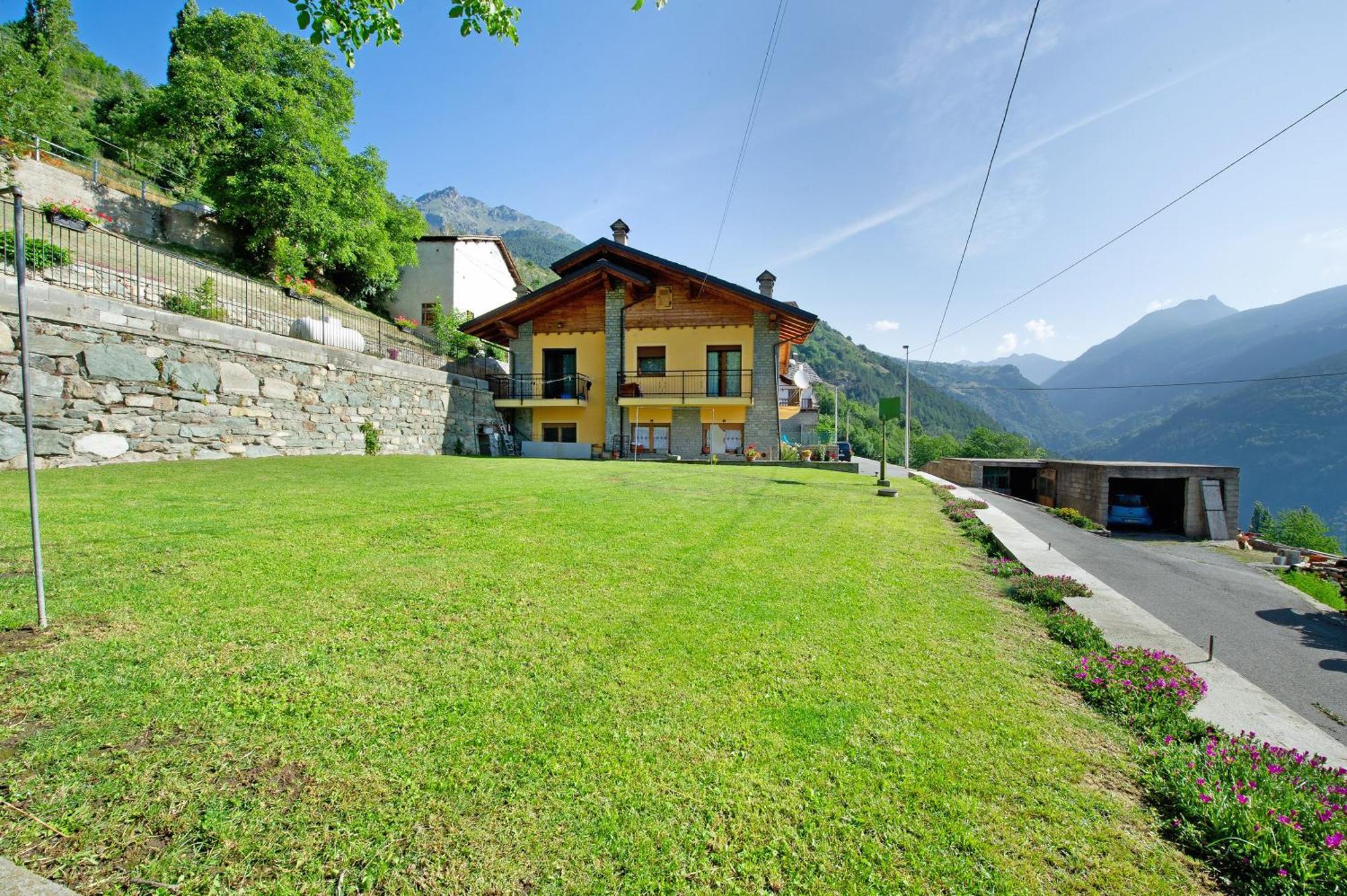 Apartamento Il Piccolo Nido Aosta Exterior foto